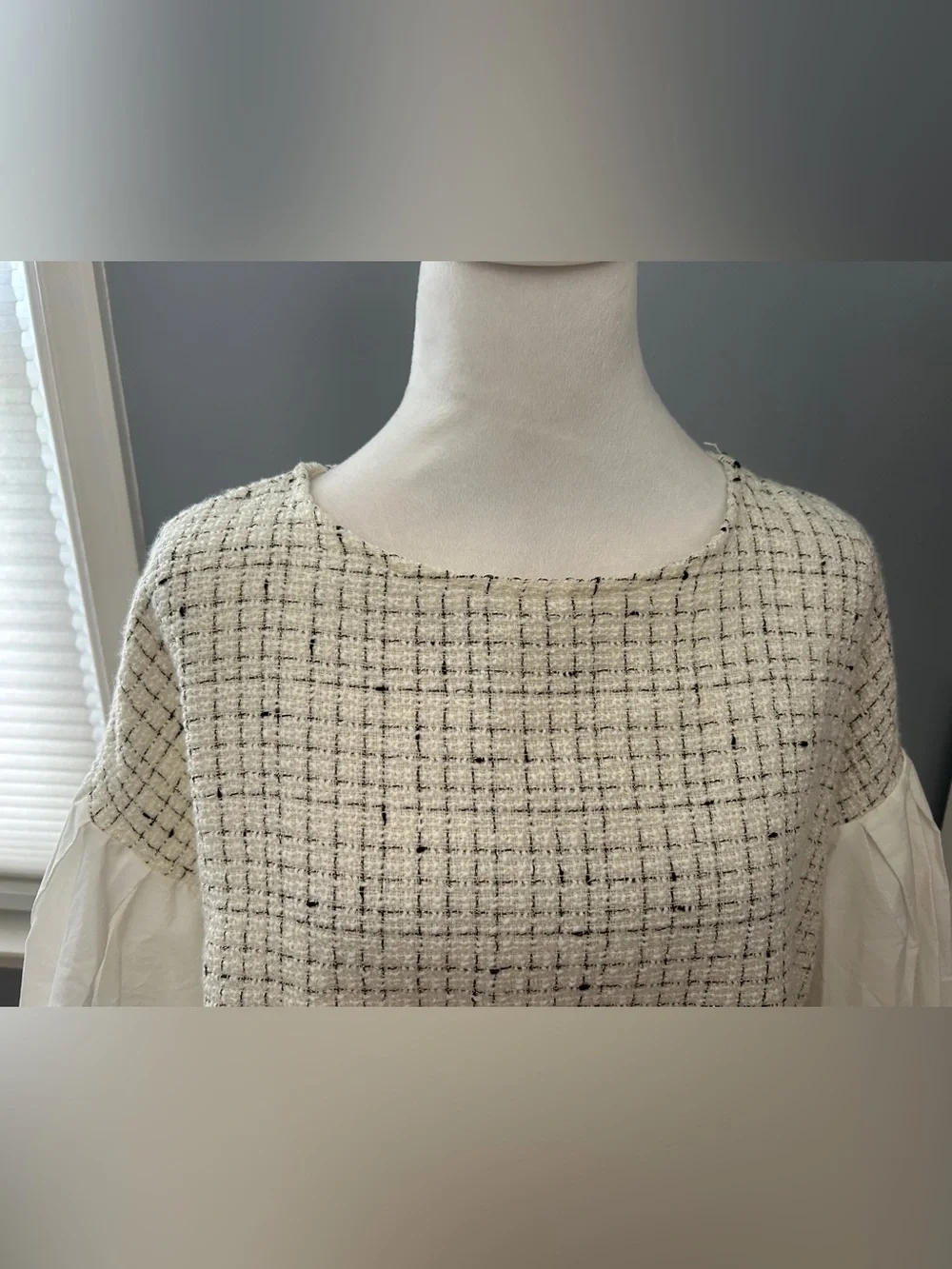 Zara White Black Tweed Crop Top Size M Balloon Sleeve Fringe Hem Blouse